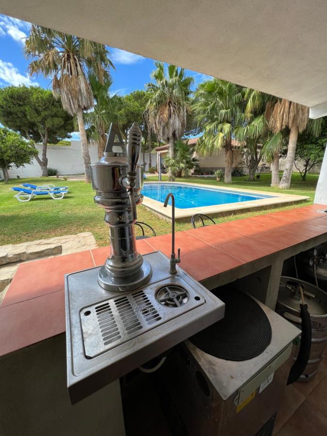 Chalet En La Barrosa, Piscina+Bbq+Grifo De Cerveza Чиклана де ла Фронтера Екстериор снимка