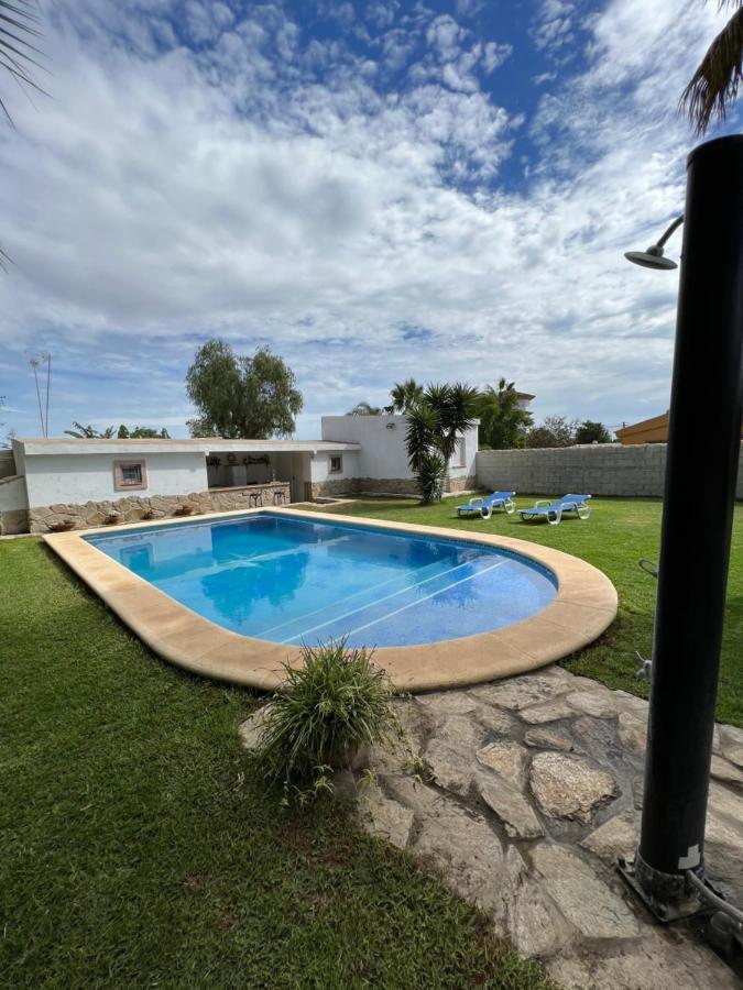 Chalet En La Barrosa, Piscina+Bbq+Grifo De Cerveza Чиклана де ла Фронтера Екстериор снимка